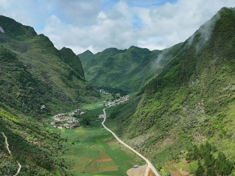 Dong Van-Ma Pi Leng pass-Meo Vac-Du Gia